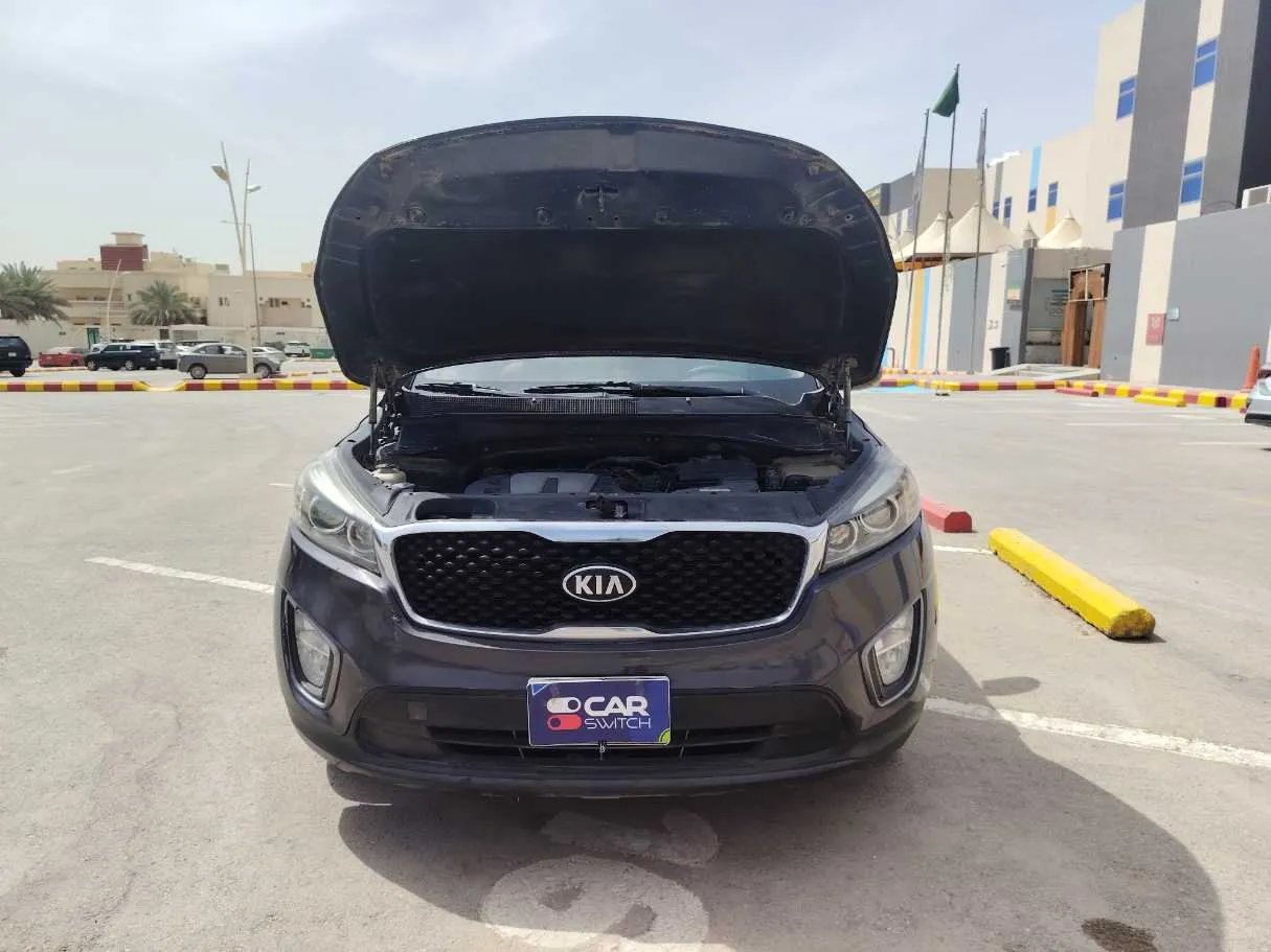 Car image 30