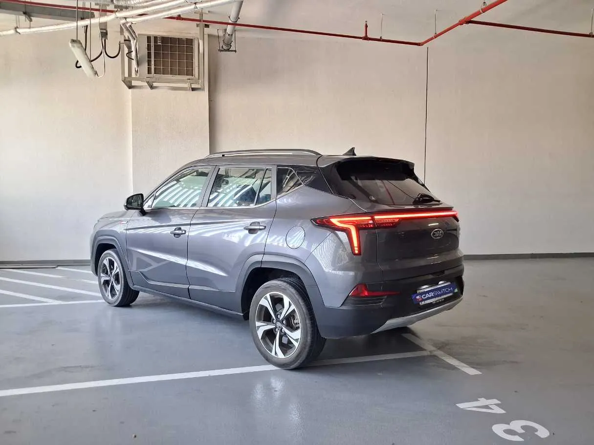 Car image 7