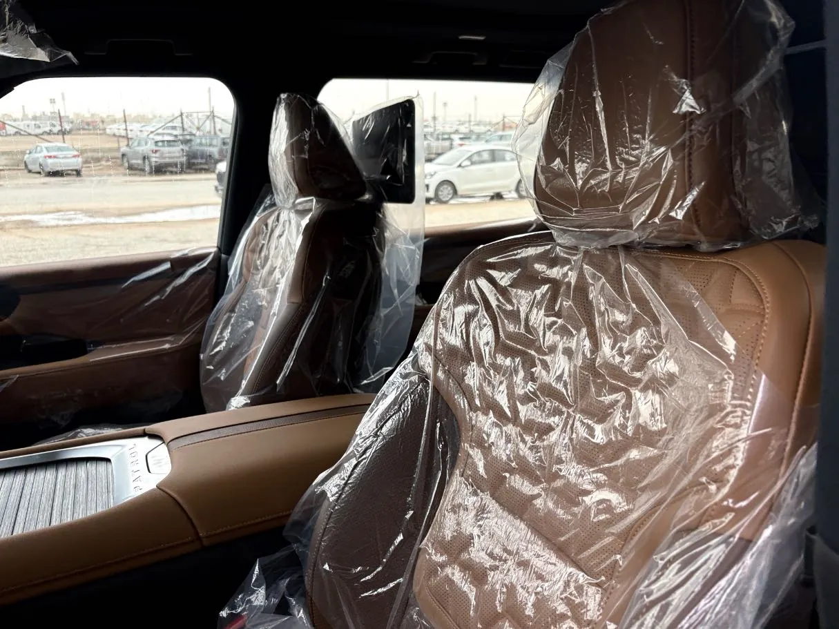 Car image 8