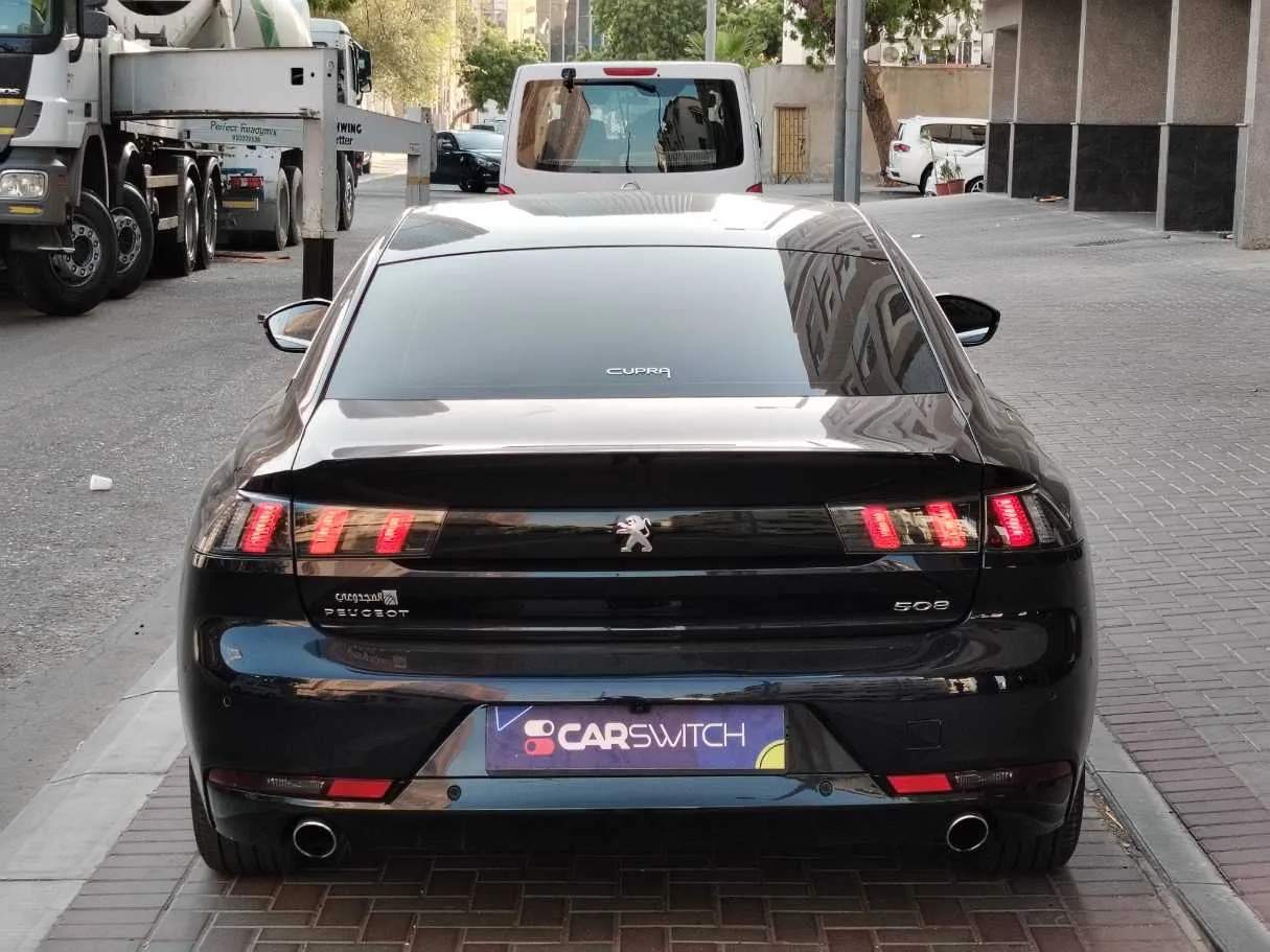Car image 6