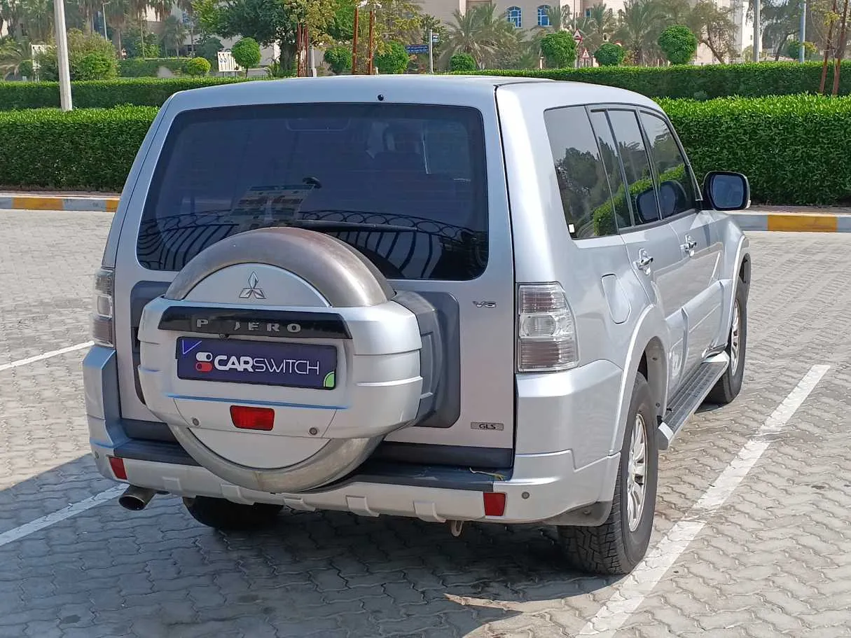 Car image 5