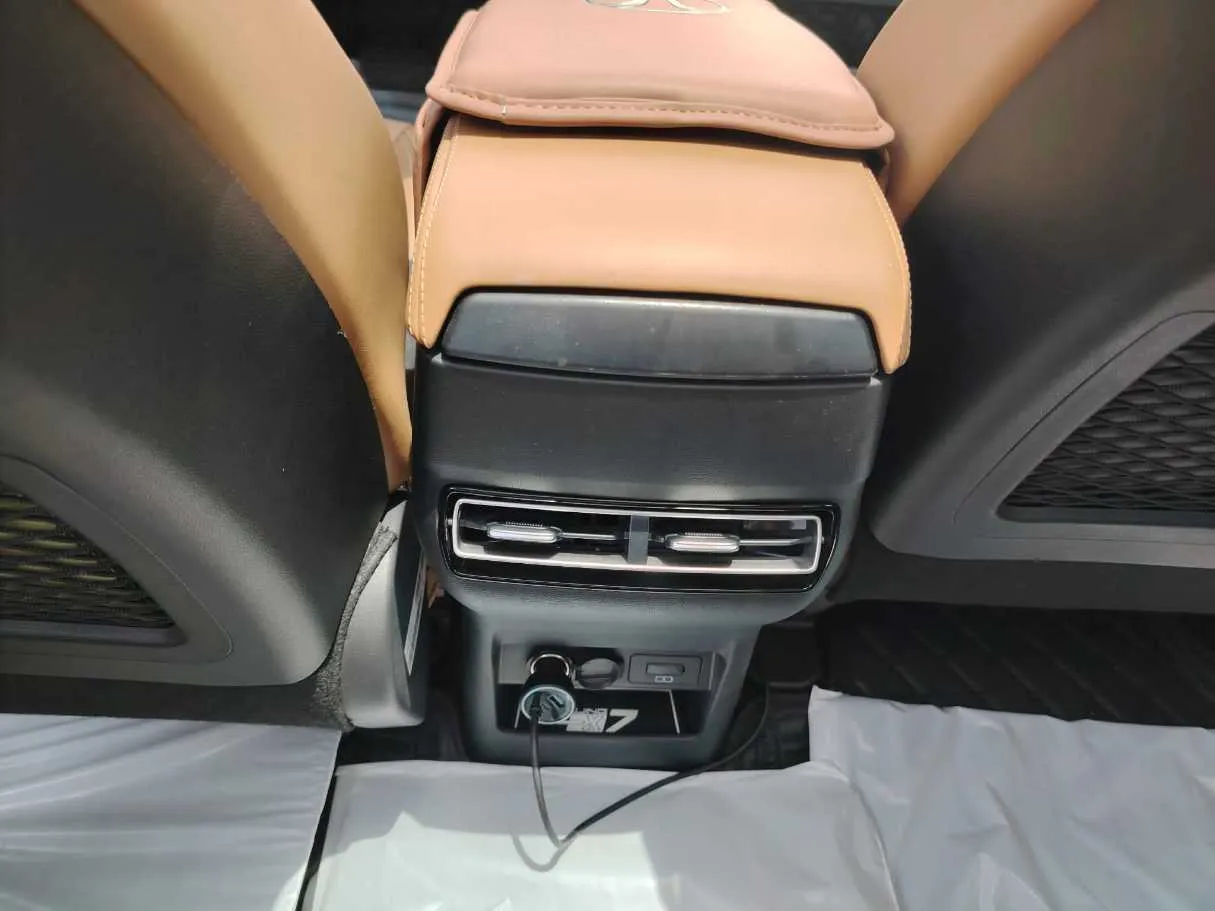 Car image 39