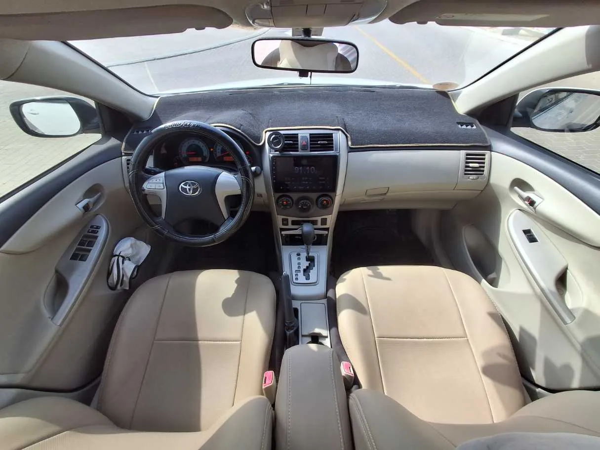 Car image 14