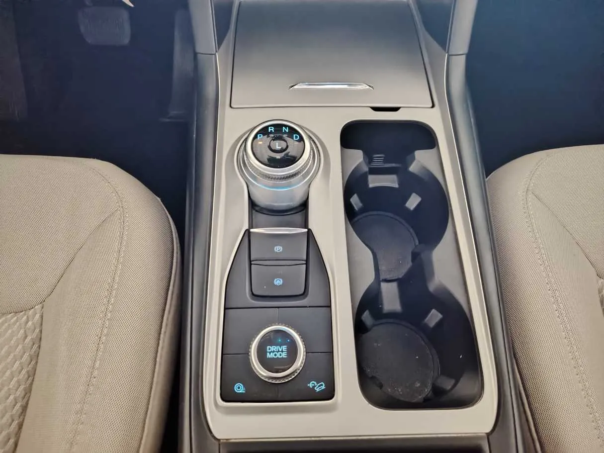 Car image 23