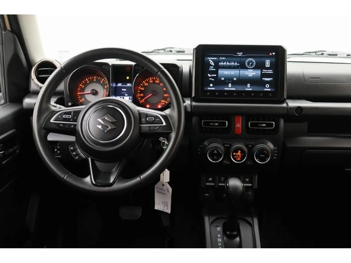 Car image 15