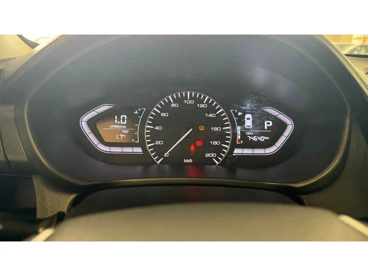 Car image 16