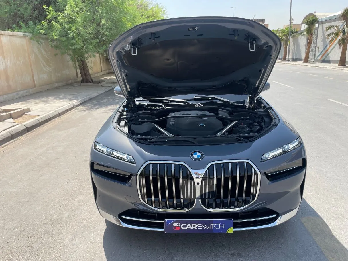 Car image 28