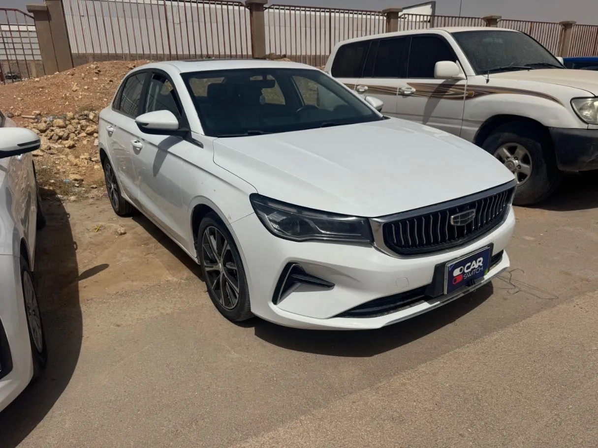 Car image 3