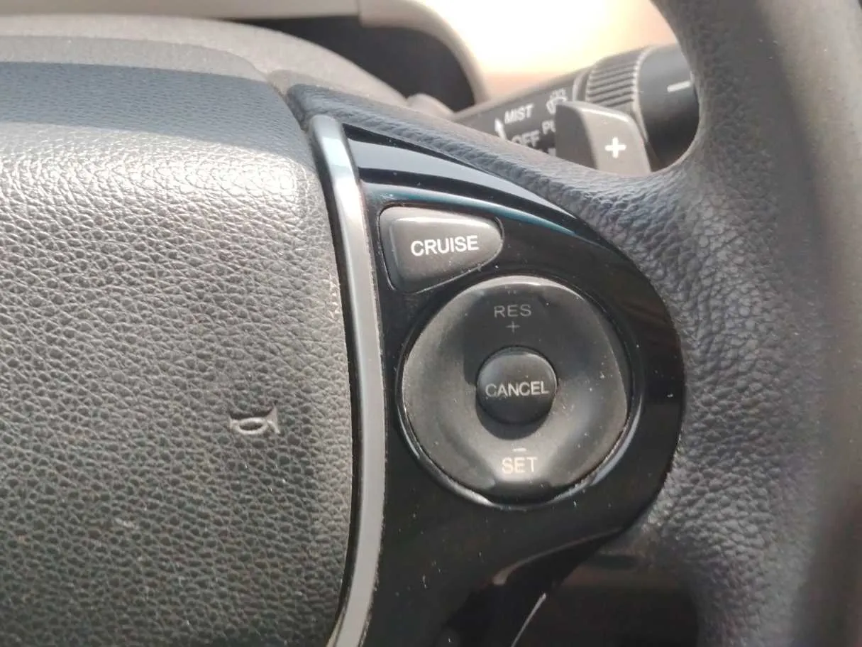 Car image 27