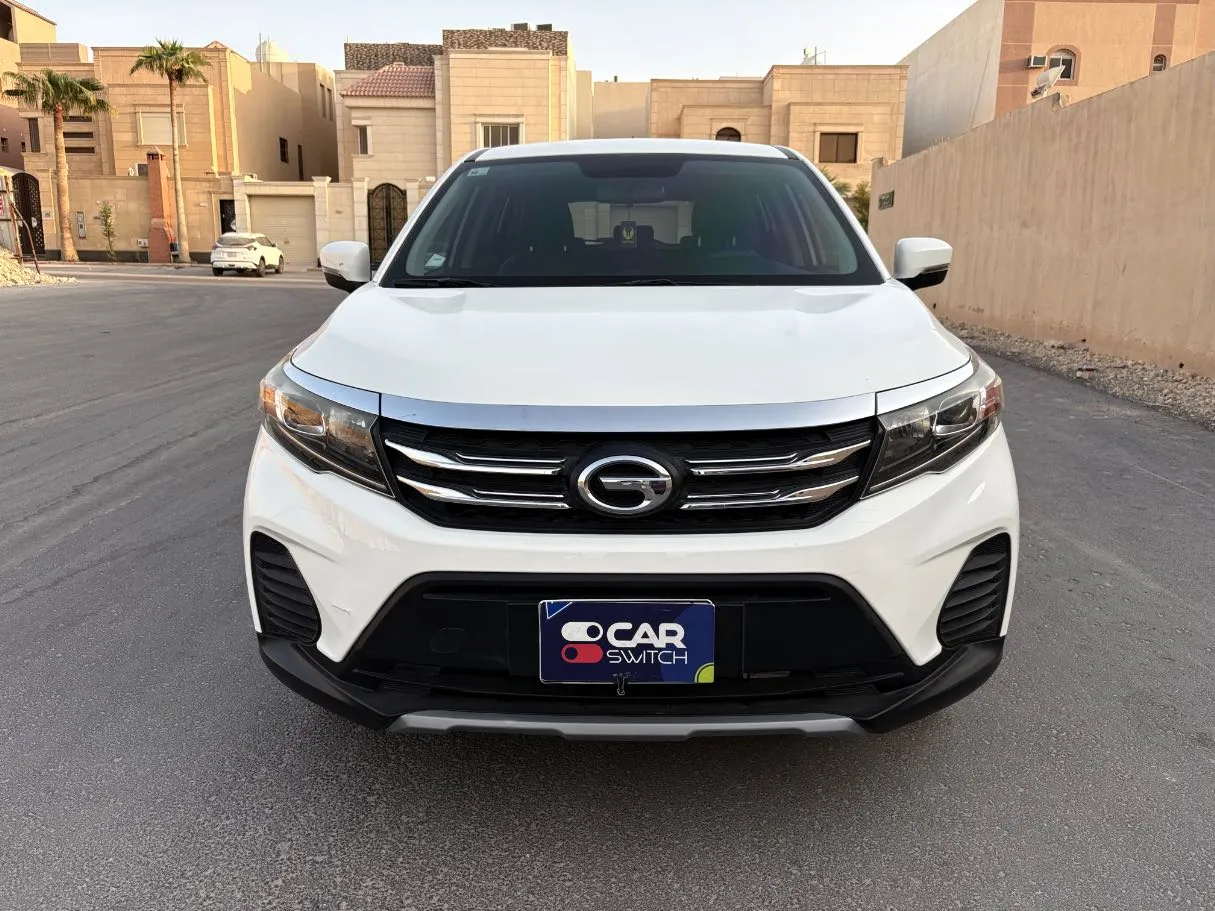 Car image 2