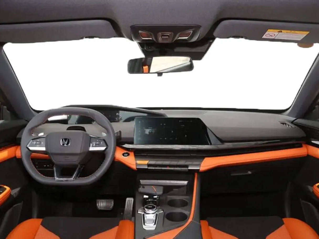 Car image 11