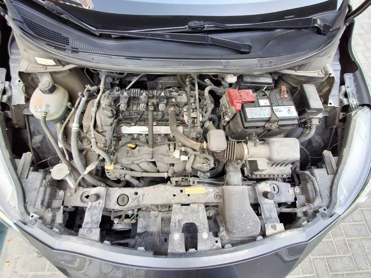 Car image 18