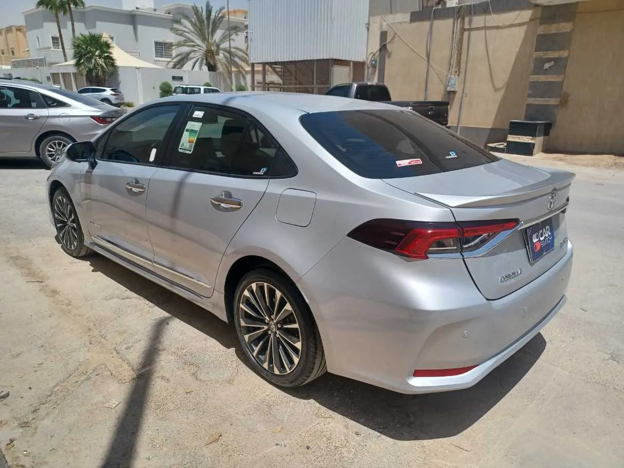 Car image 7