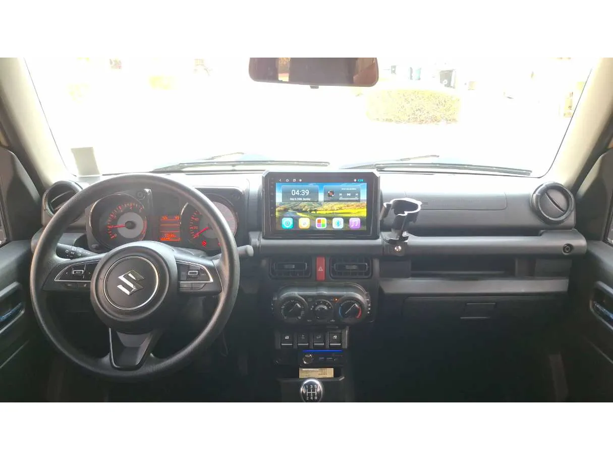 Car image 14