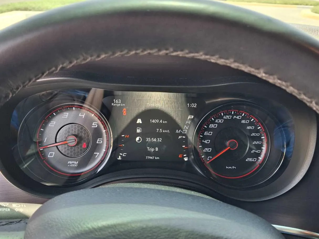 Car image 17