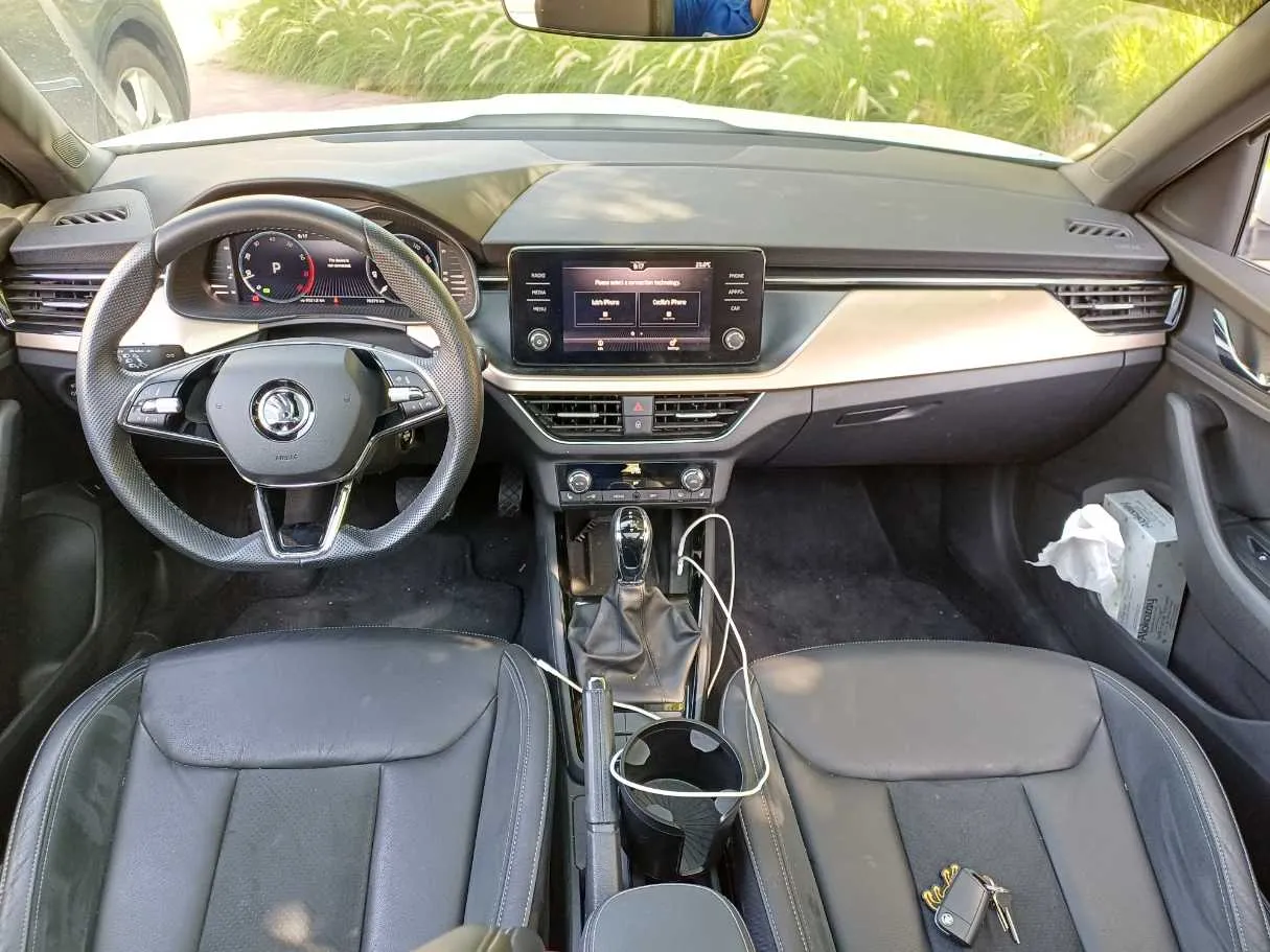 Car image 15