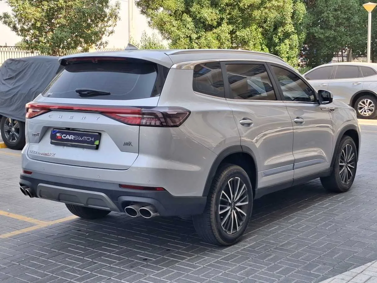 Car image 7