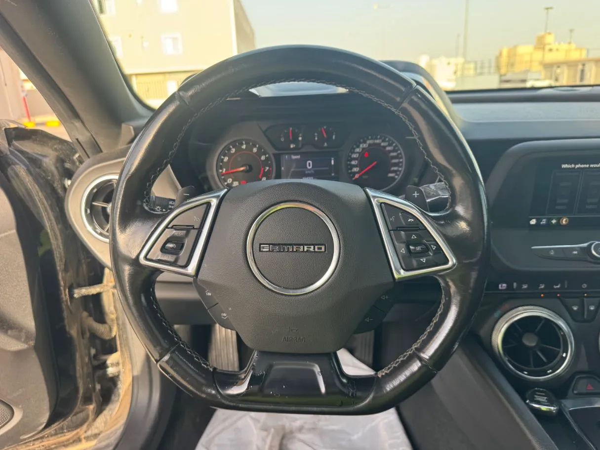 Car image 17