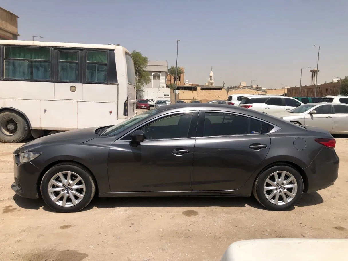 Car image 8