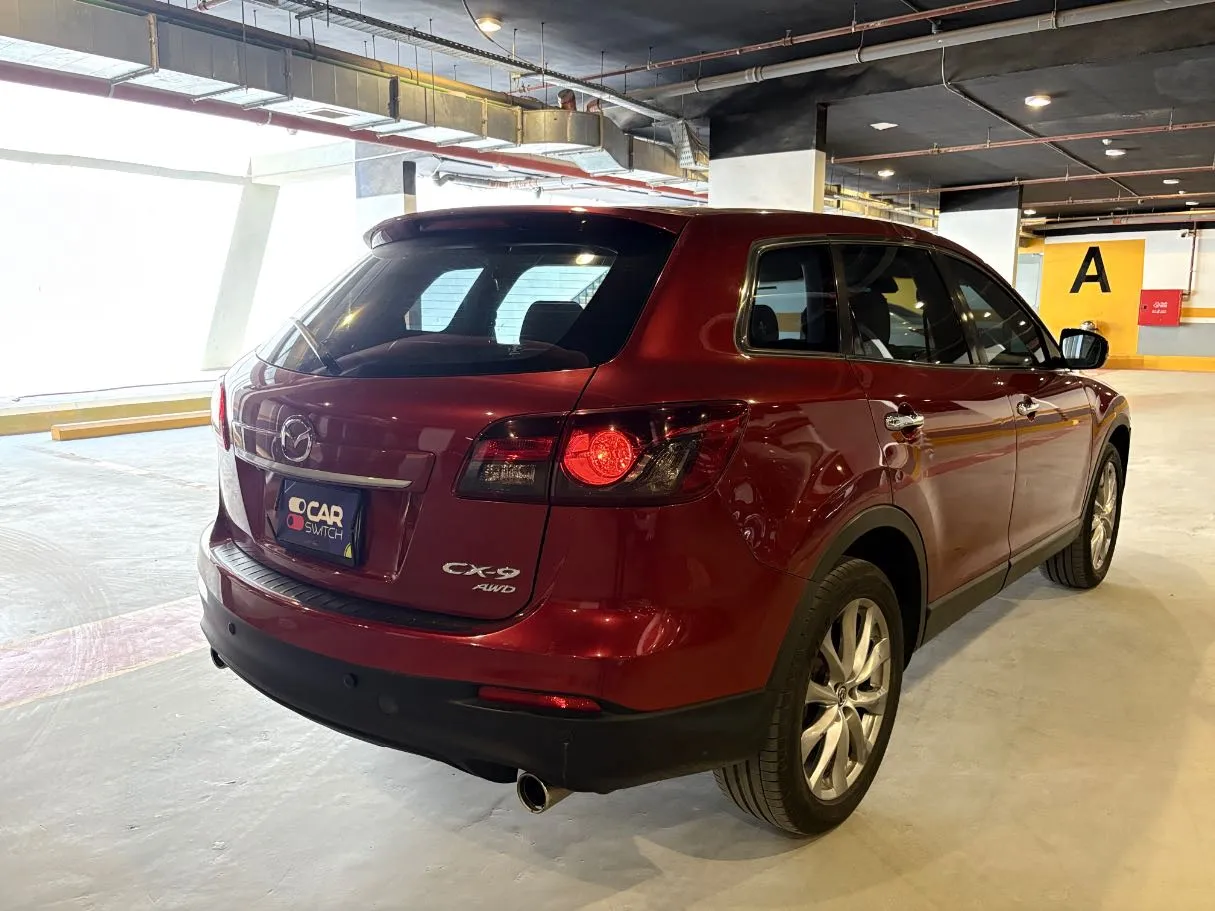 Car image 5