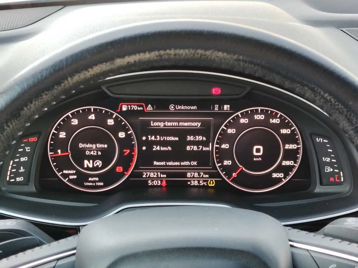 Car image 28