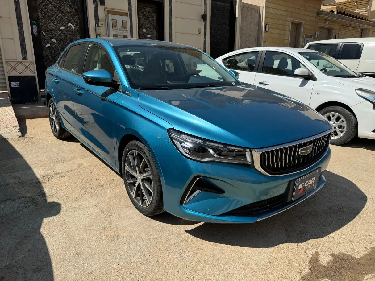 Car image 3
