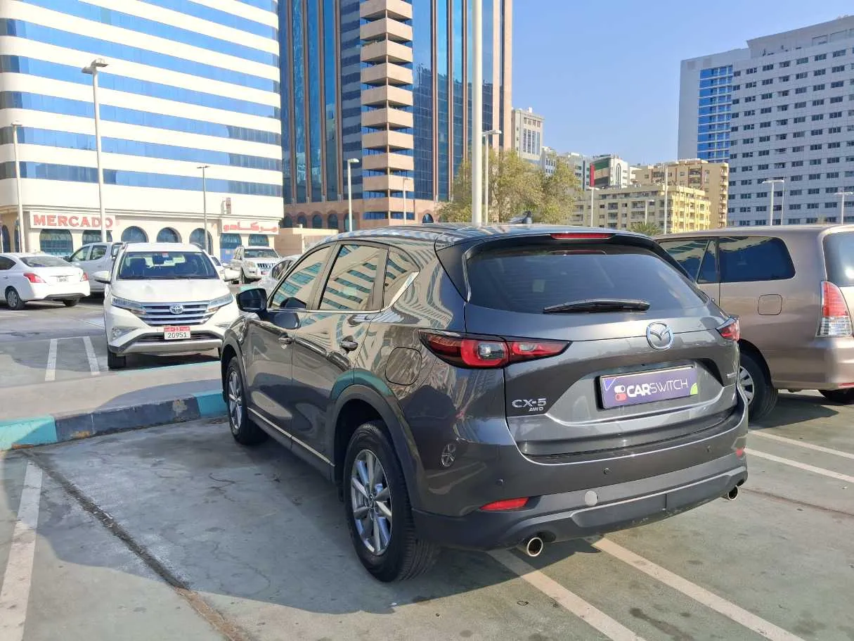 Car image 5