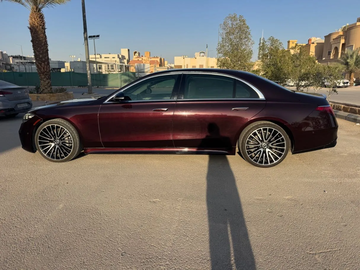 Car image 8