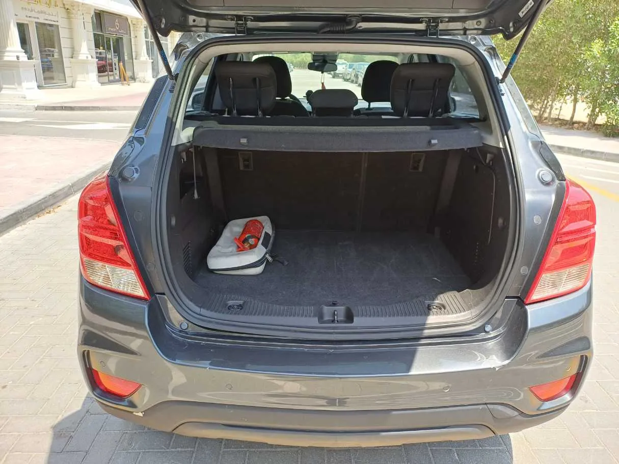 Car image 20