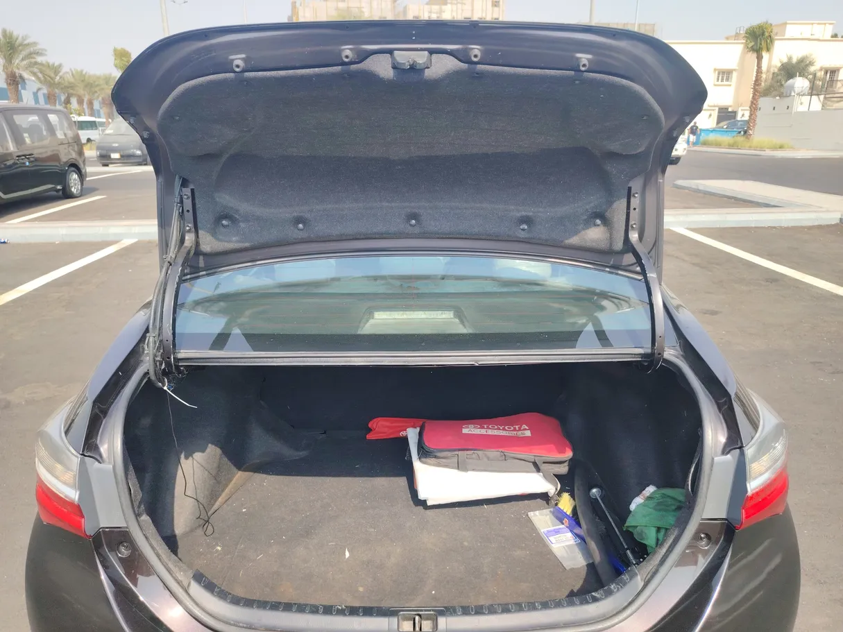 Car image 23