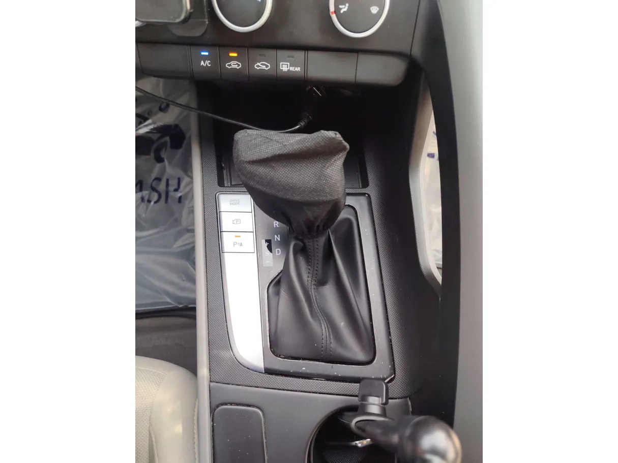 Car image 20