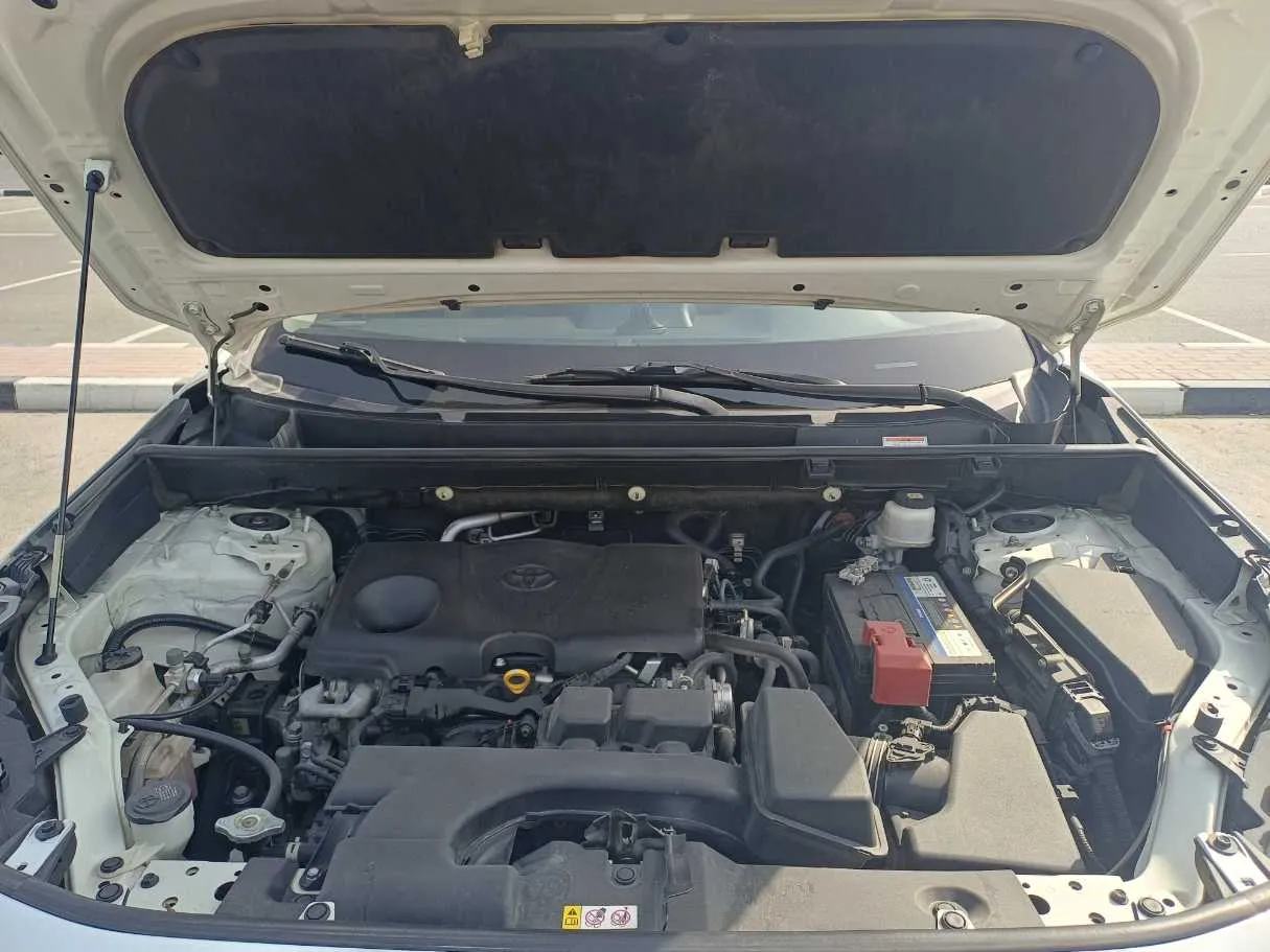 Car image 23