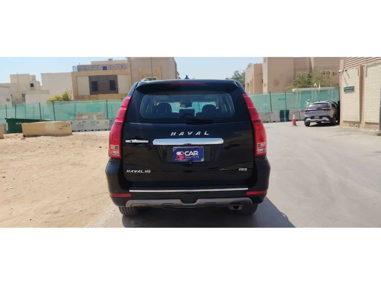 Car image 6