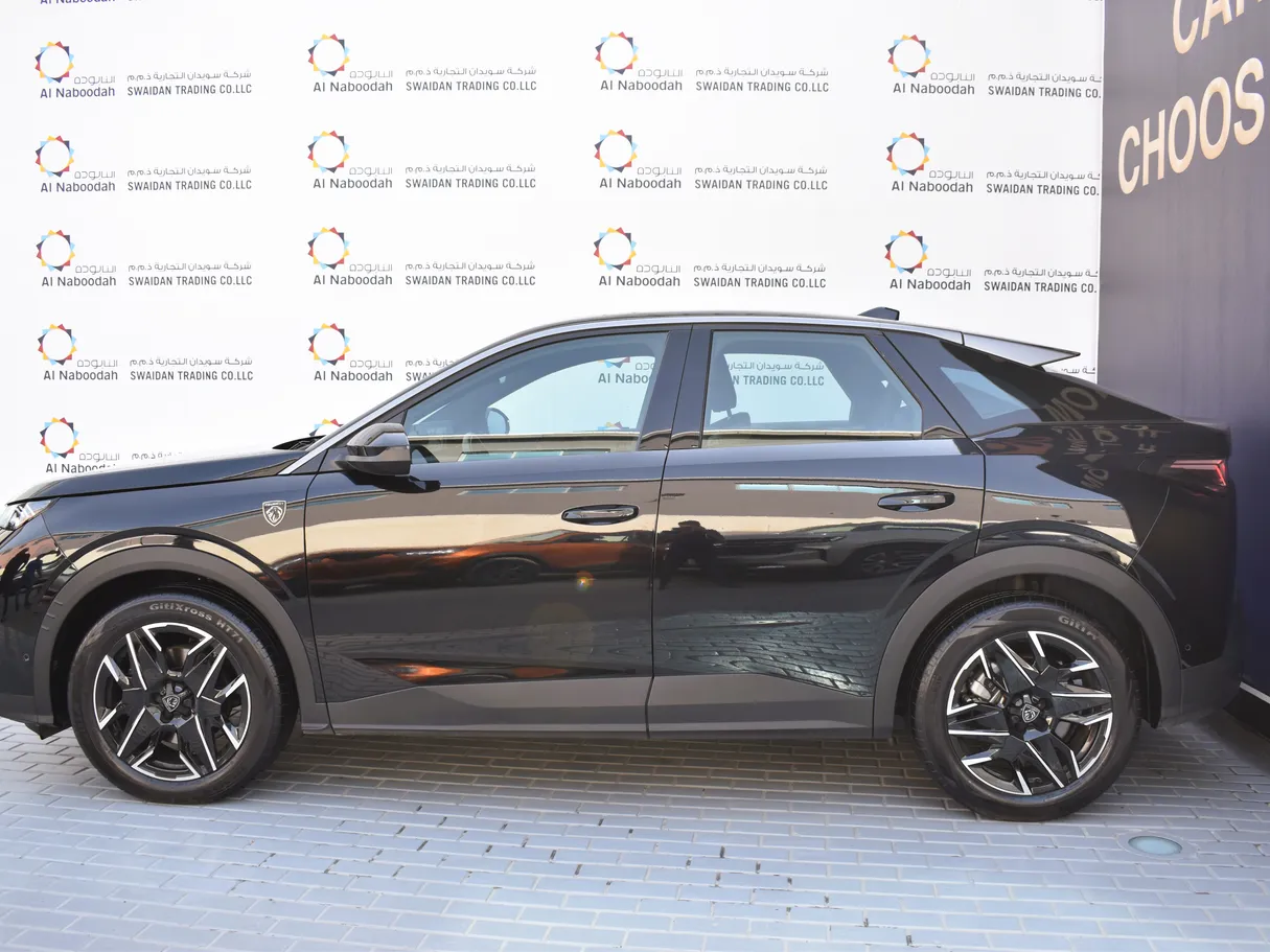 Car image 8