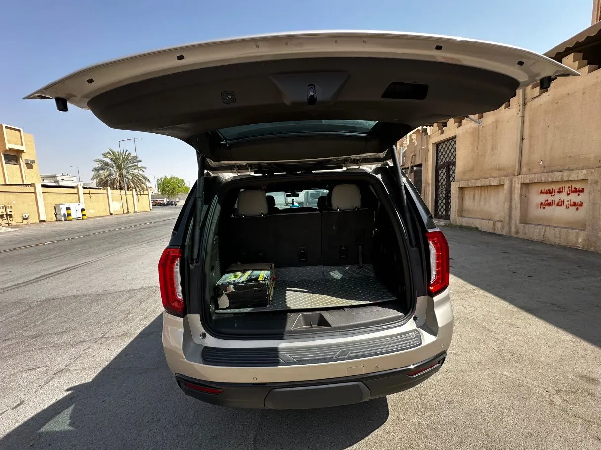Car image 20