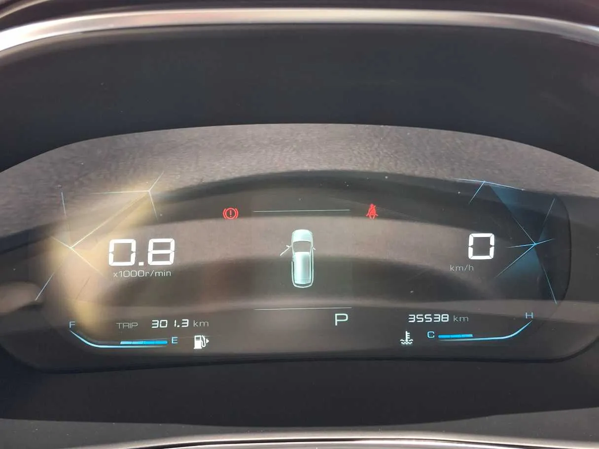 Car image 17