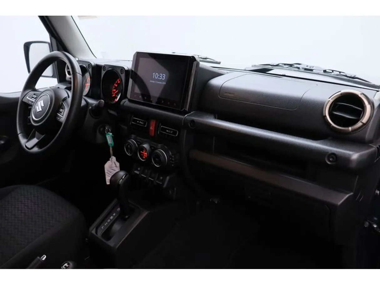 Car image 10