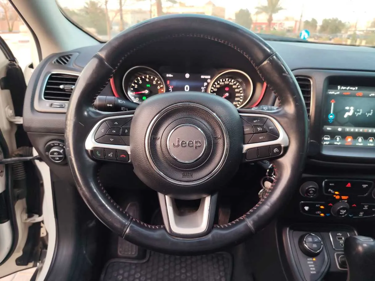 Car image 24