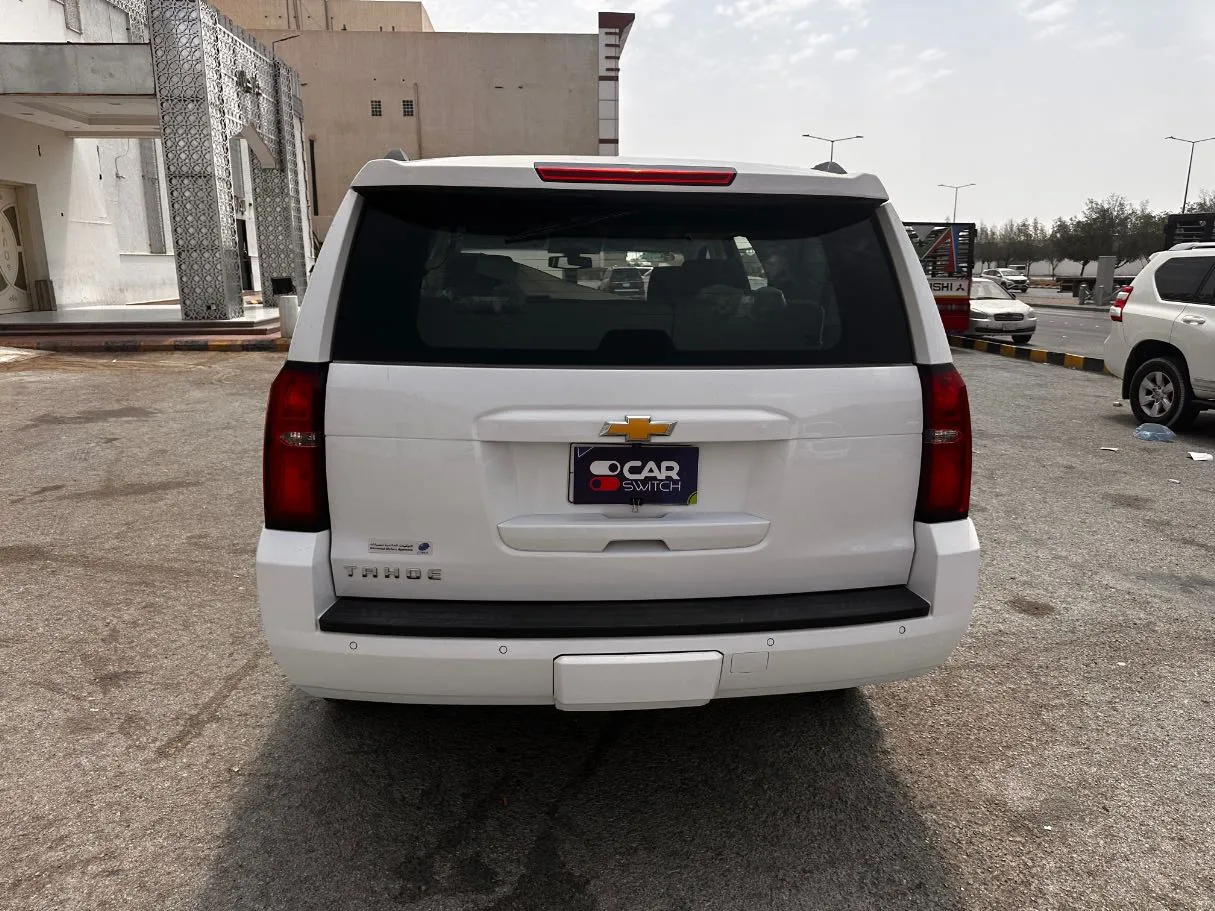Car image 6