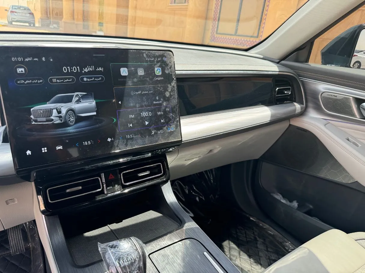 Car image 19