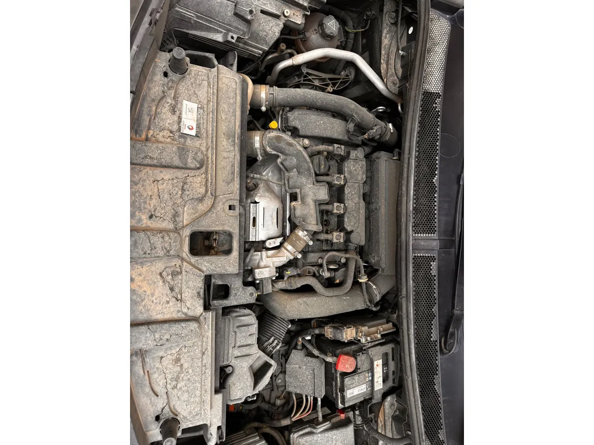 Car image 29