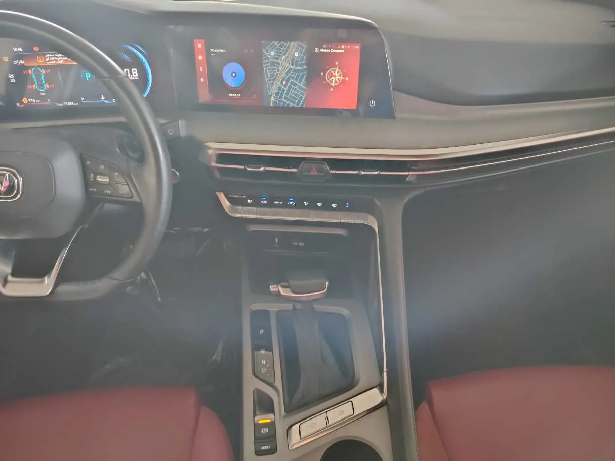 Car image 24