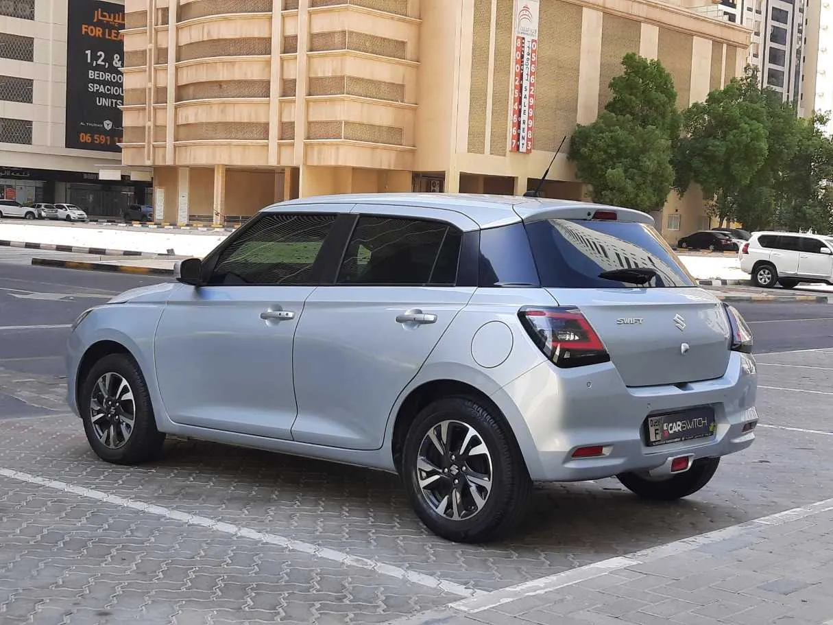 Car image 5