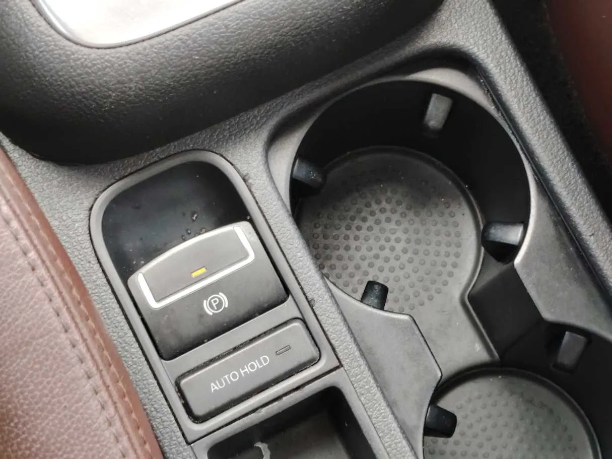 Car image 29