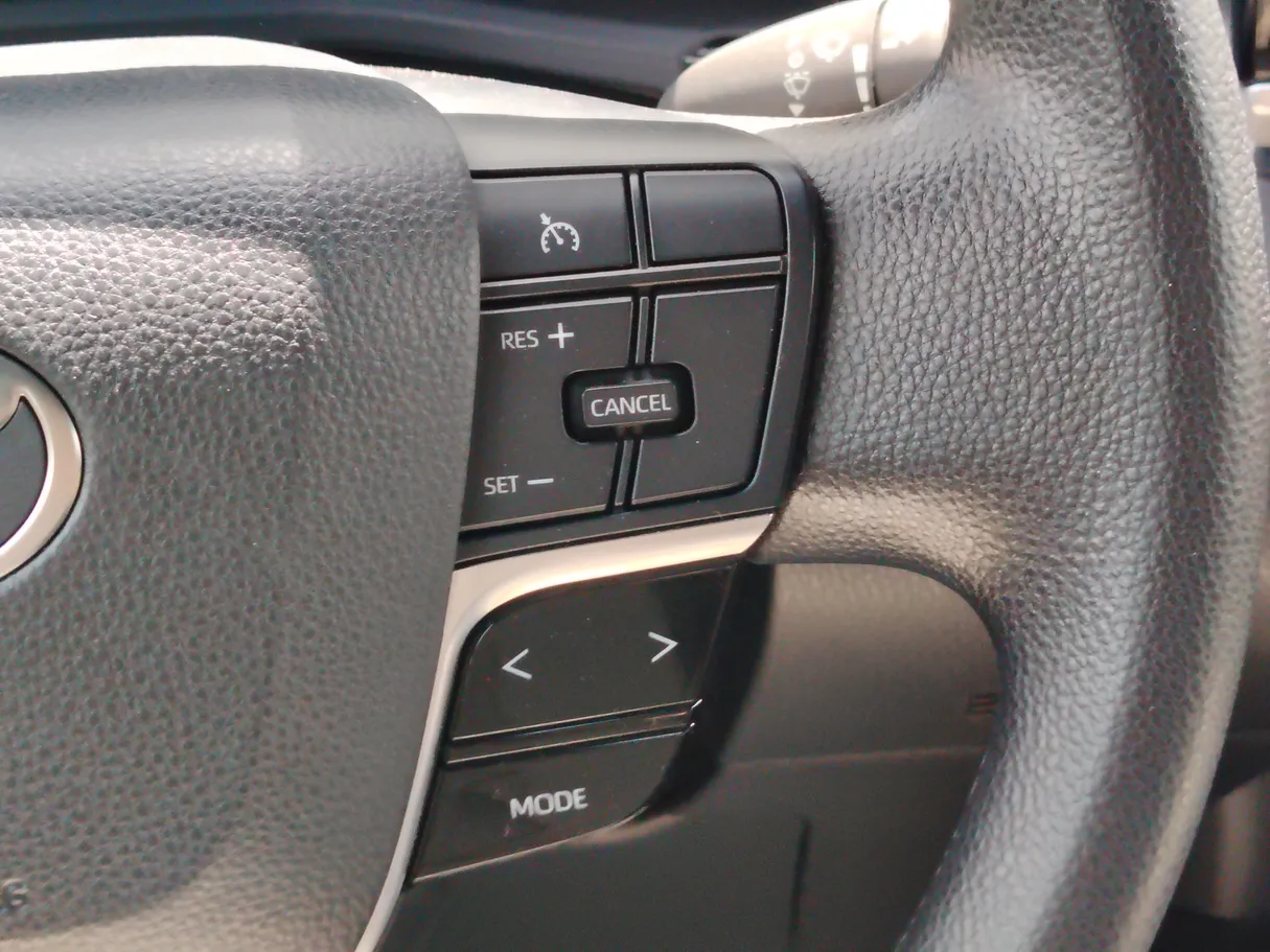 Car image 28
