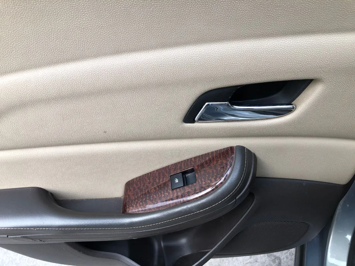 Car image 20