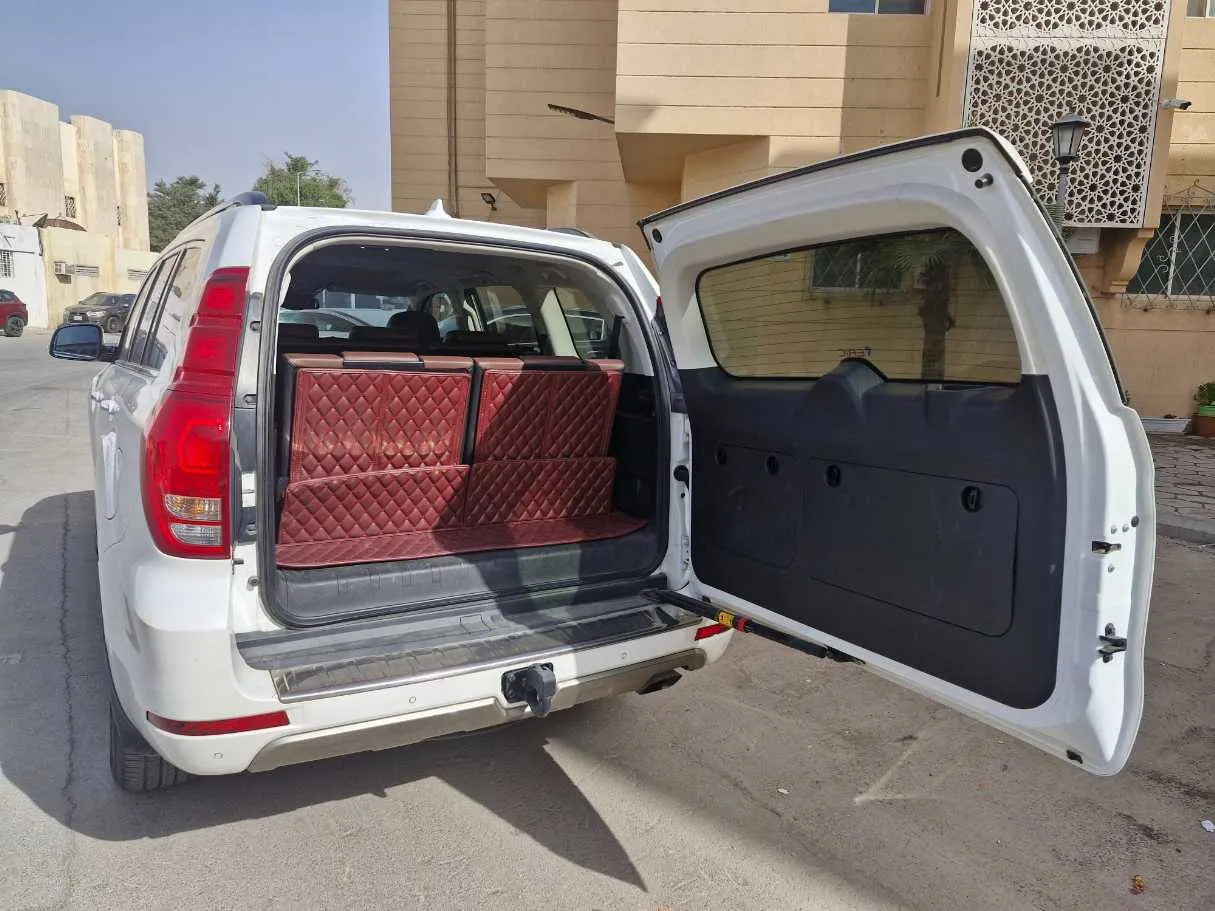Car image 22