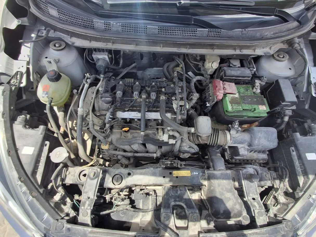 Car image 19