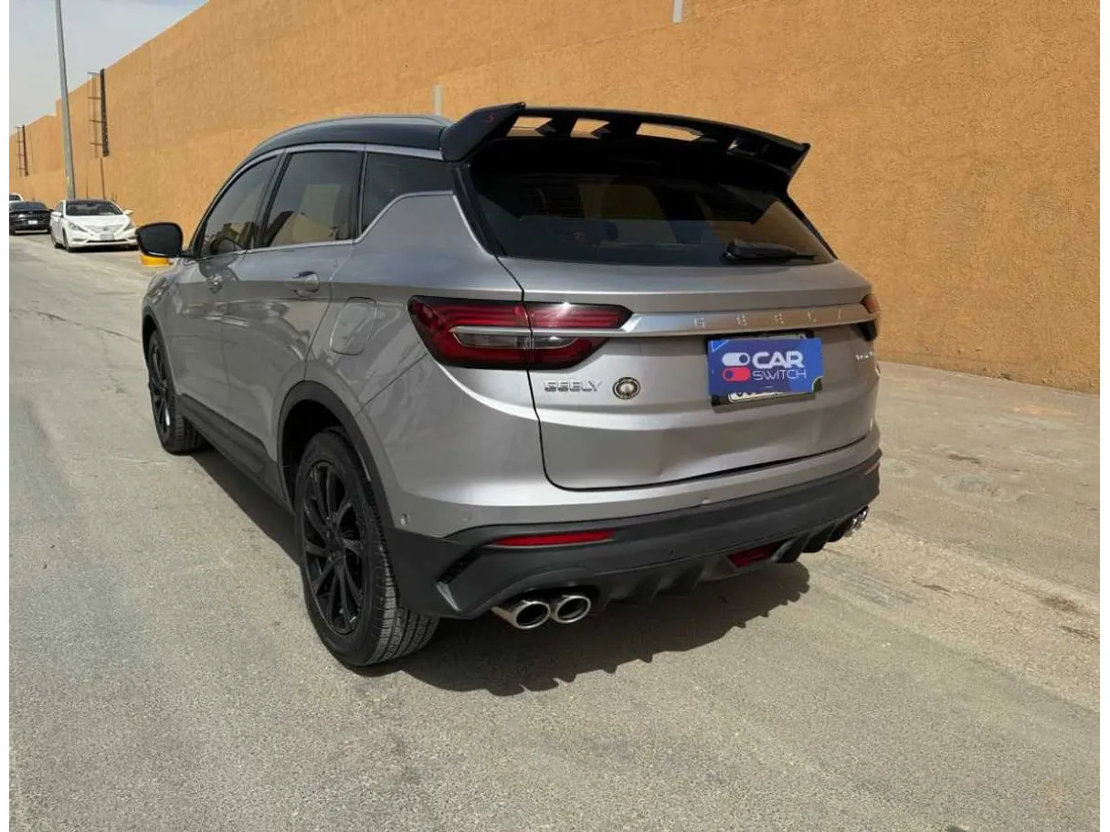 Car image 7