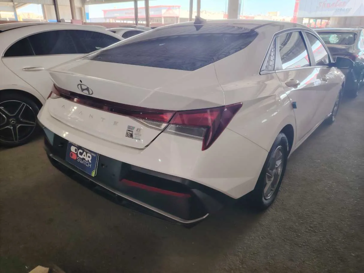 Car image 5